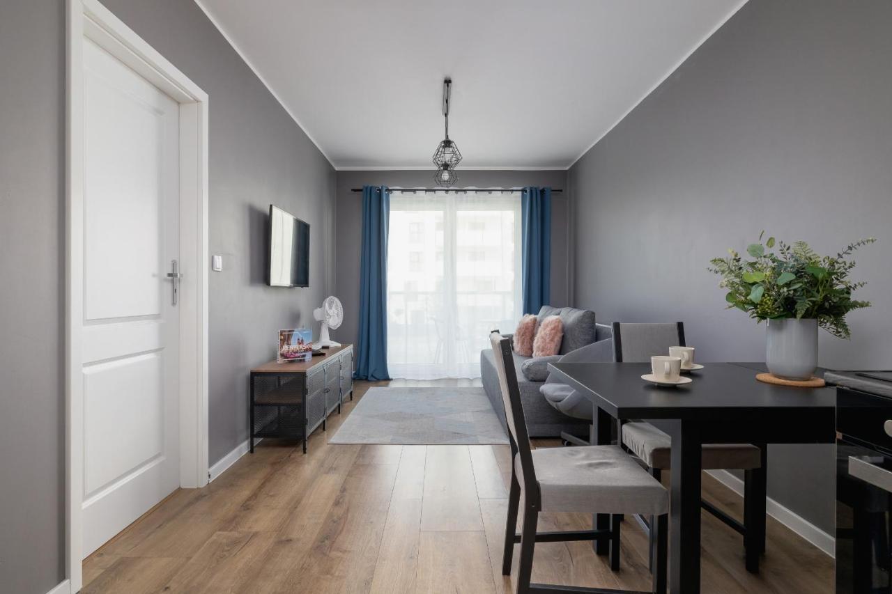 Comfy Apartment Pachonskiego With Parking In Krakow By Noclegi Renters 外观 照片