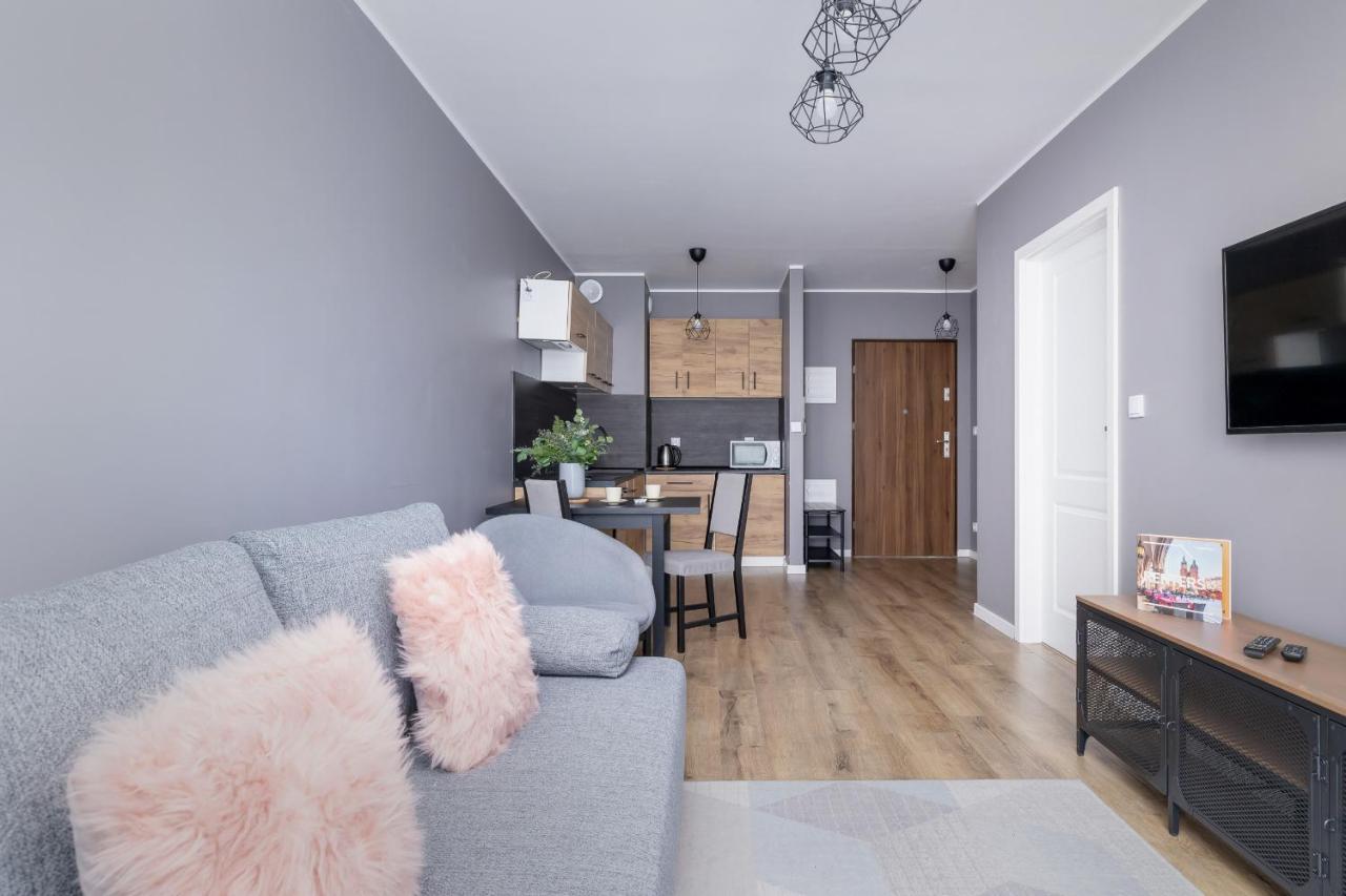 Comfy Apartment Pachonskiego With Parking In Krakow By Noclegi Renters 外观 照片