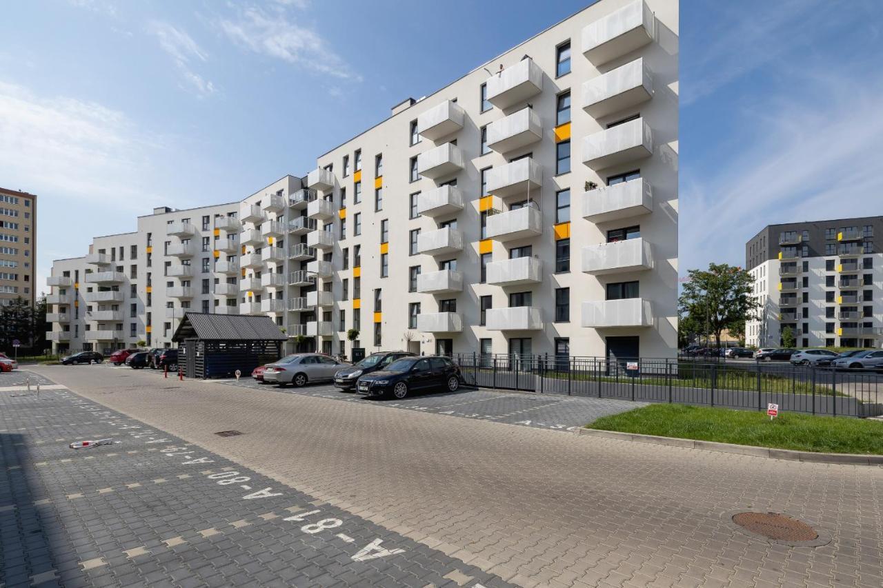 Comfy Apartment Pachonskiego With Parking In Krakow By Noclegi Renters 外观 照片